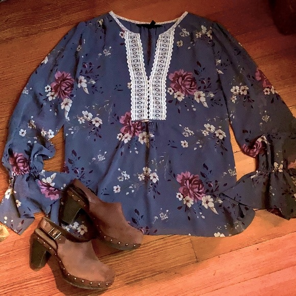 White House Black Market Tops - White House Black Market Blouse Size 10